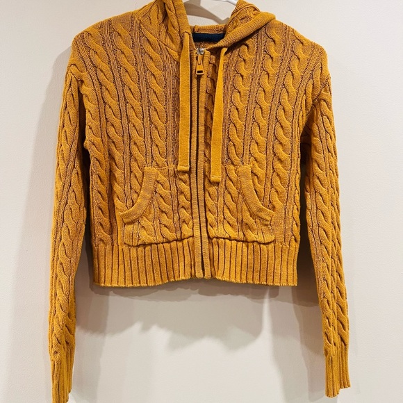 🔥American Eagle  Knit Mustard Sweater🔥 - Picture 1 of 6